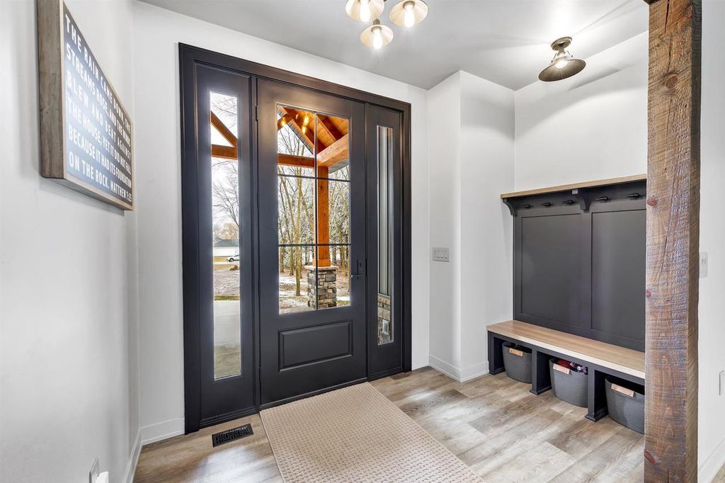 Photo of 3907 Trappers Bend COURT, Green Bay, WI 54313 (MLS # 50323146)