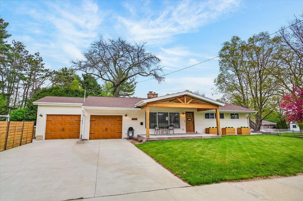 Photo of 4630 Tokay BOULEVARD, Madison, WI 53711 (MLS # 2020783)