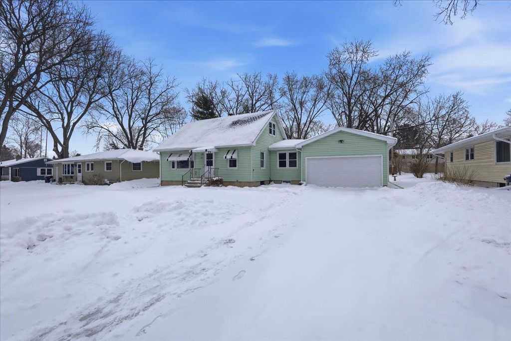 Photo of 413 N Stevenson STREET, Deforest, WI 53532 (MLS # 2018317)
