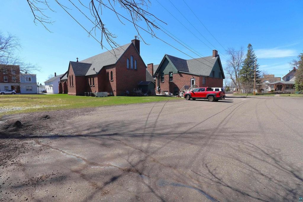 Photo of 620 3rd St W, Ashland, WI 54806 (MLS # 6125258)
