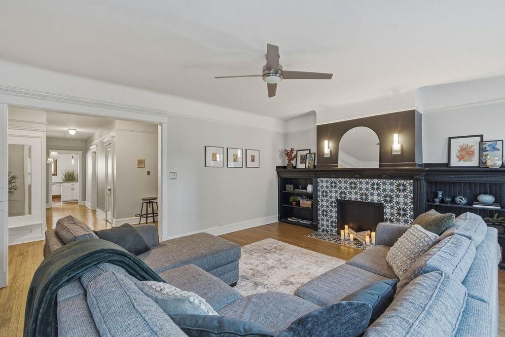 Photo of 1714 E Kane PLACE #L, Milwaukee, WI 53202 (MLS # 1951113)