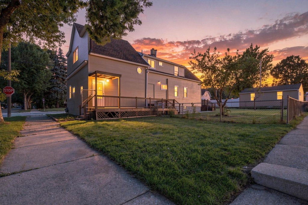 Photo of 3173 S 8th STREET, Milwaukee, WI 53215 (MLS # 1976898)