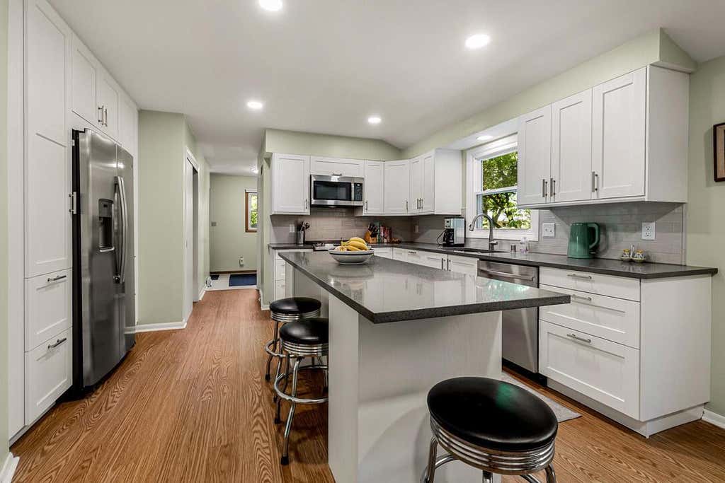 Photo of 7364 N Braeburn LANE, Glendale, WI 53209 (MLS # 1969519)