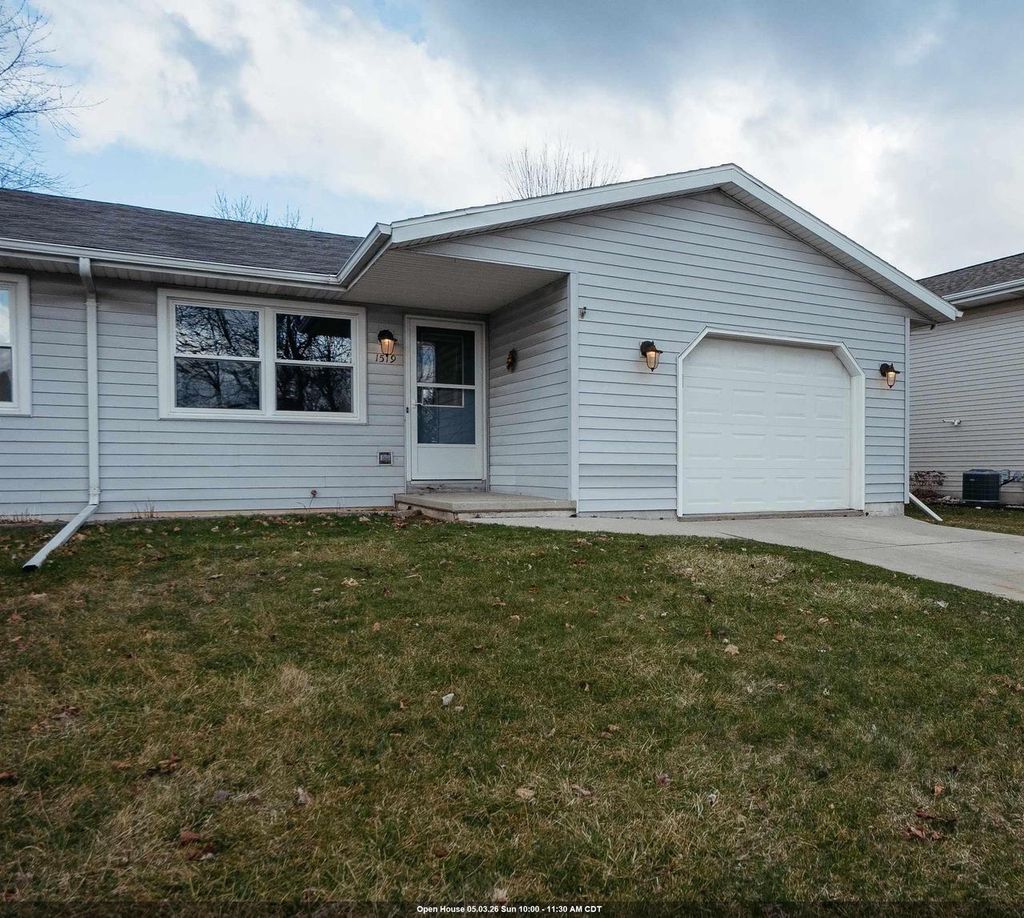 Photo of 1519 Fairlawn AVENUE, North Fond Du Lac, WI 54937 (MLS # 50323280)