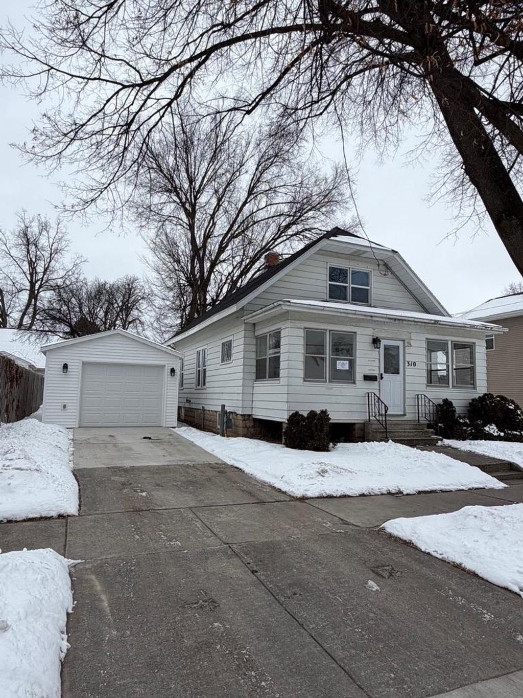 Photo of 310 S Clay STREET, Green Bay, WI 54301 (MLS # 50321146)