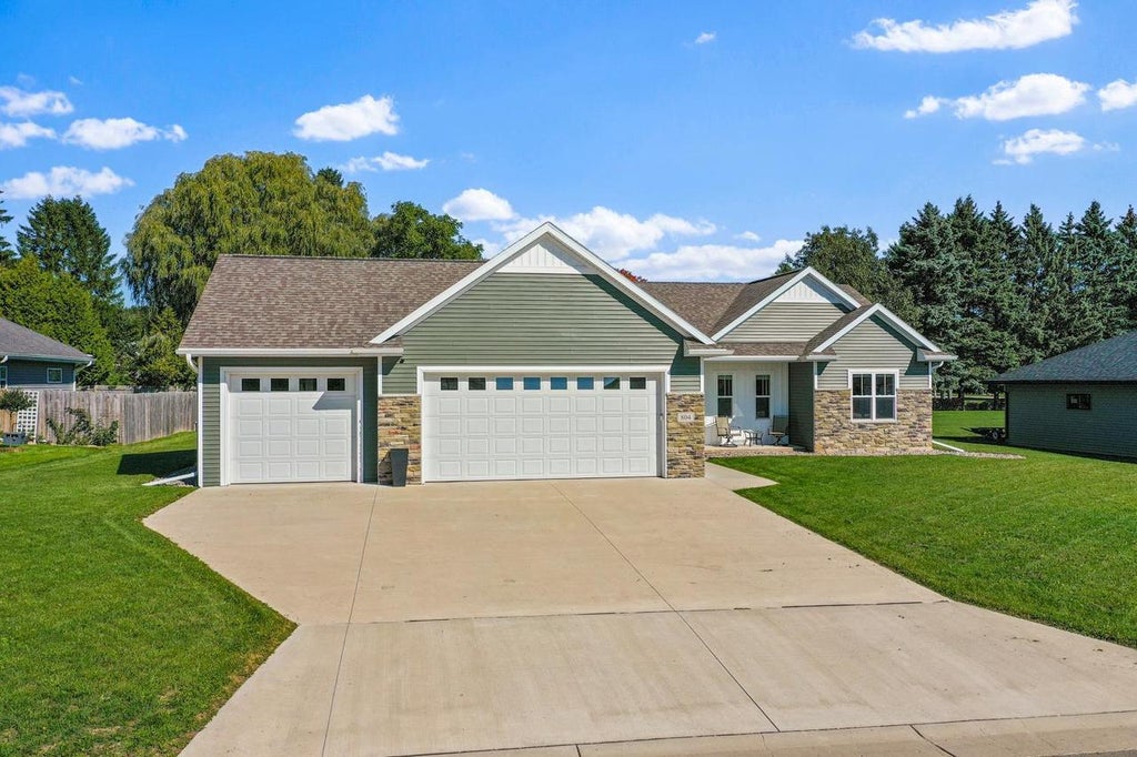 Photo of 804 Moonbeam LANE, Francis Creek, WI 54214 (MLS # 50333563)