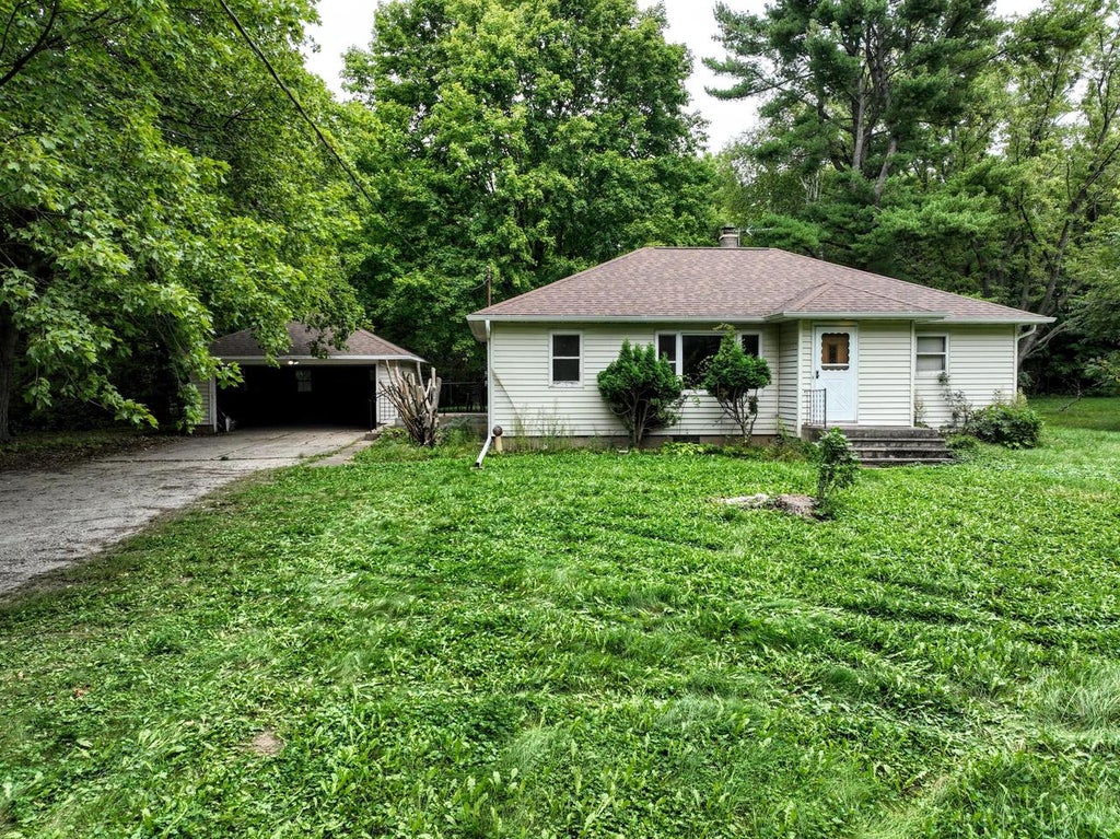 Photo of W5238 Biederman DRIVE, Johnson Creek, WI 53038 (MLS # 1980756)