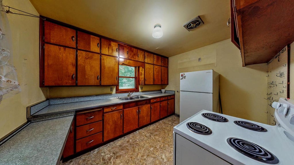 Photo of W5238 Biederman DRIVE, Johnson Creek, WI 53038 (MLS # 1980756)