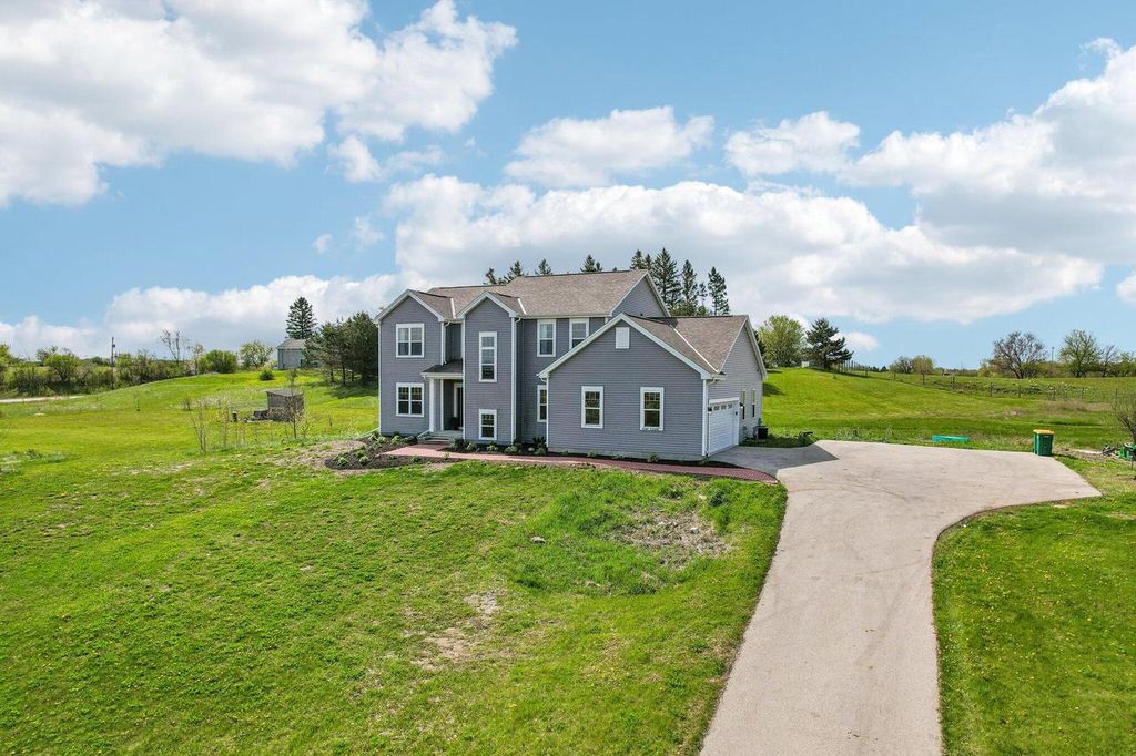 Photo of N140W17335 Cedar LANE, Germantown, WI 53022 (MLS # 1961625)