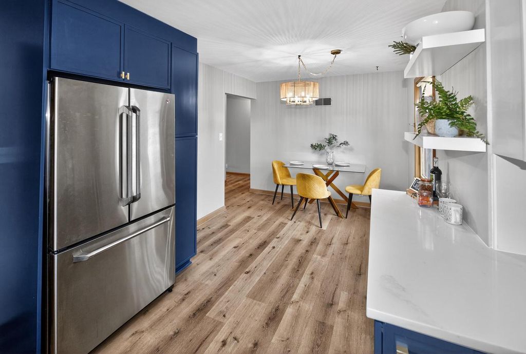 Photo of 10708 W York PLACE, Wauwatosa, WI 53222 (MLS # 1946387)