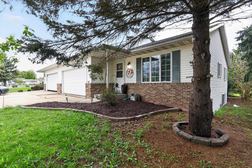 Photo of 1222 Arthur DRIVE, Milton, WI 53563 (MLS # 2022820)