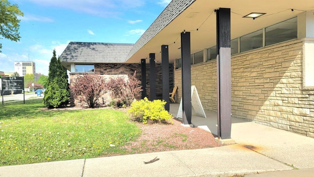 Photo of 525 E Division STREET #109, Fond Du Lac, WI 54935 (MLS # 2023484)