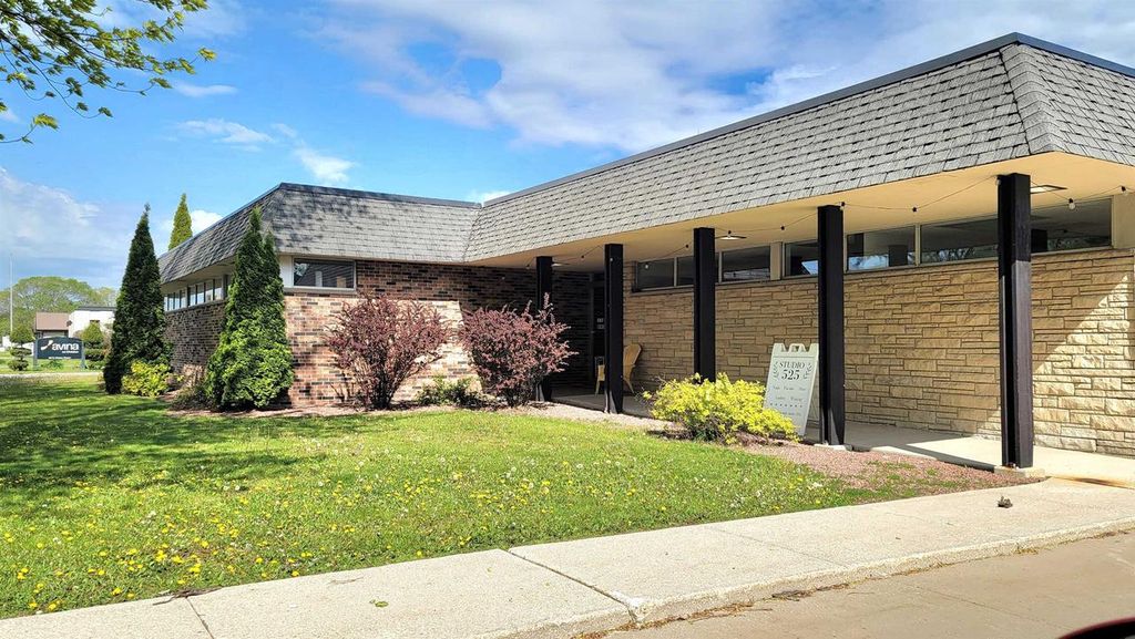 Photo of 525 E Division STREET #109, Fond Du Lac, WI 54935 (MLS # 2023484)