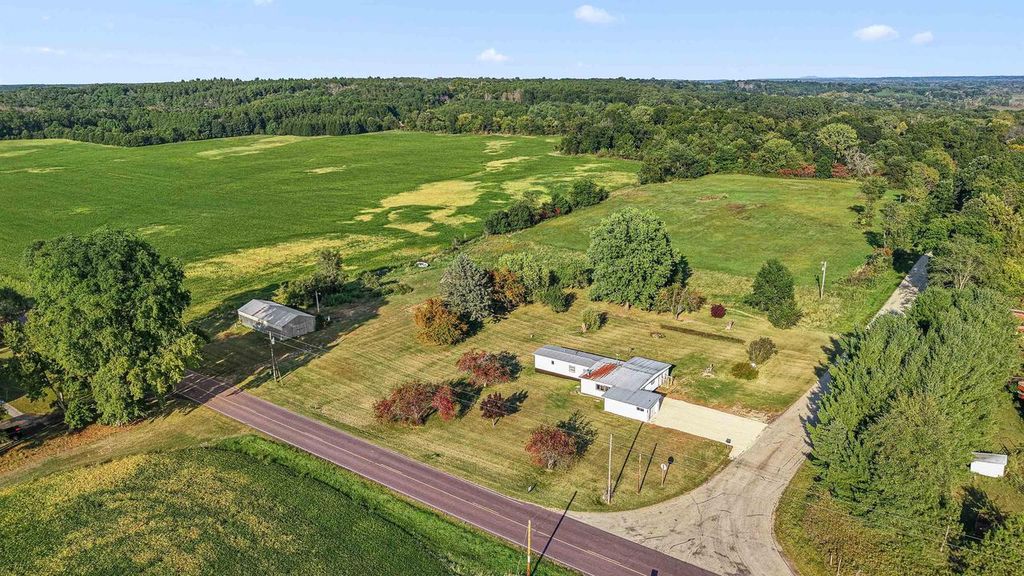 Photo of W7694 Freedom ROAD, Oxford, WI 53952 (MLS # 2008581)