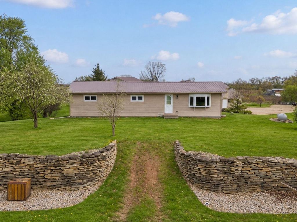 Photo of 3290 Quarry DRIVE, Omro, WI 54963 (MLS # 50324904)
