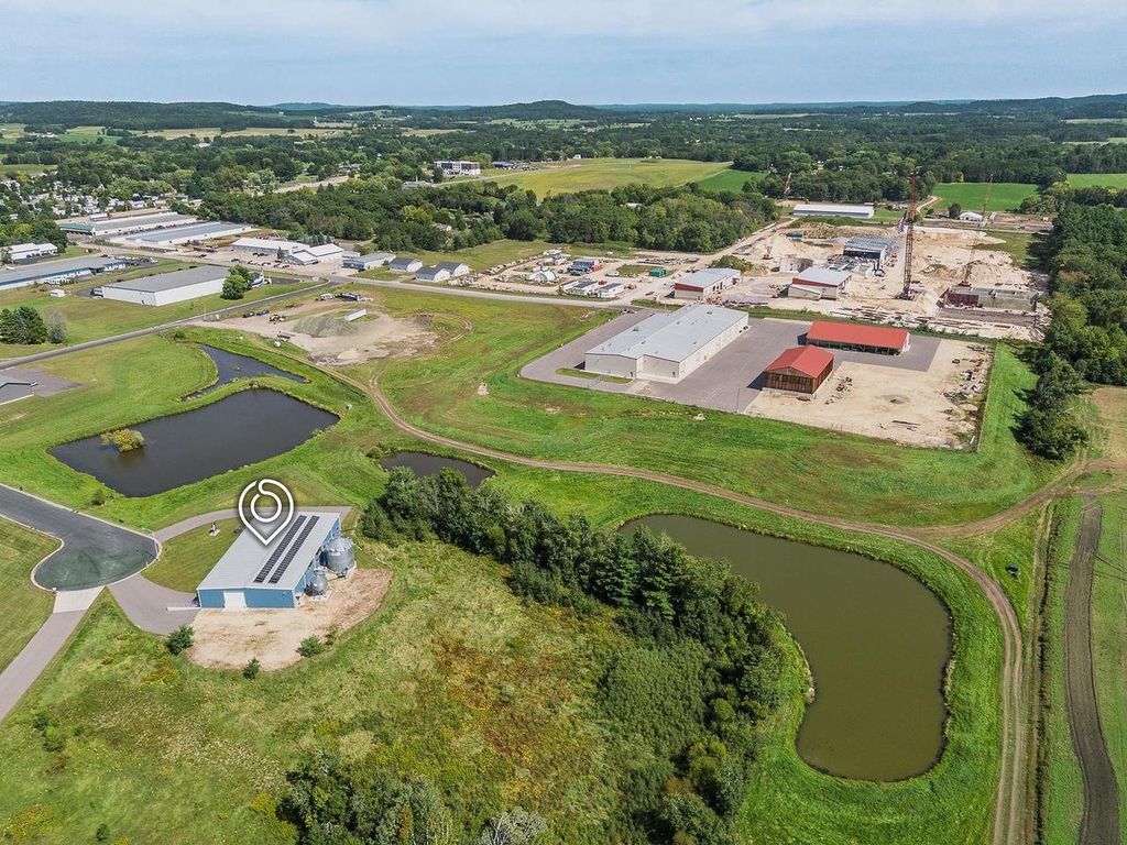 Photo of 605 Greenway COURT, Reedsburg, WI 53959 (MLS # 2008921)