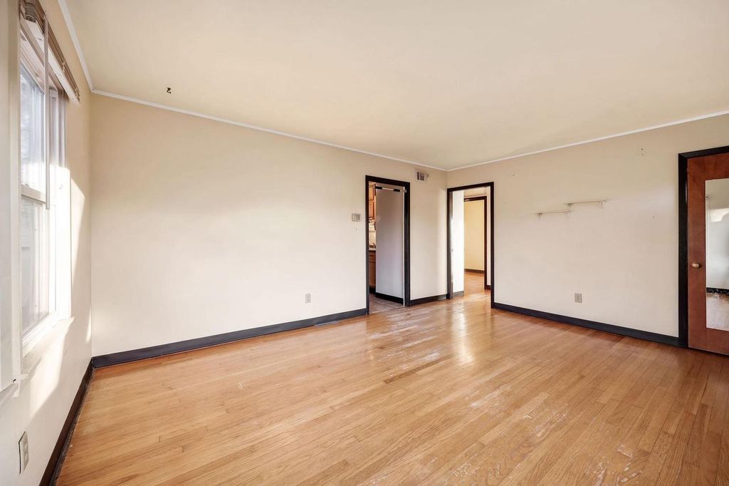 Photo of 725 N Meadow LANE, Madison, WI 53705 (MLS # 2013091)