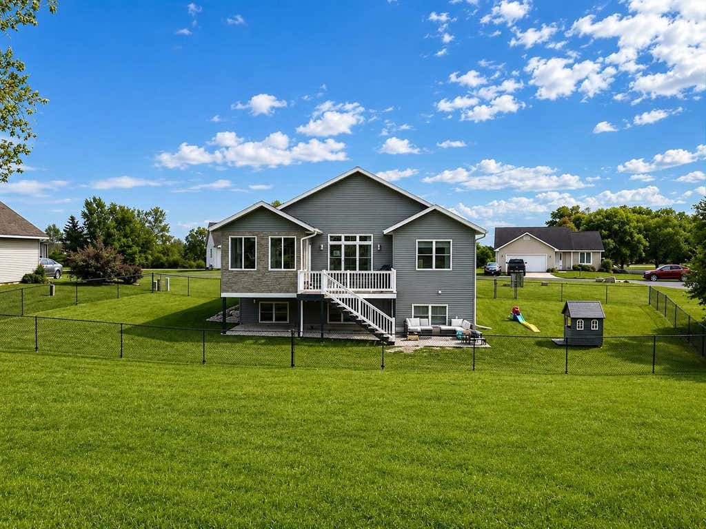 Photo of N6736 Clover LANE, Pardeeville, WI 53954 (MLS # 2025334)