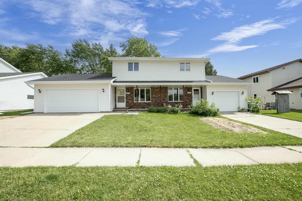 Photo of 1825 W Brewster STREET, Appleton, WI 54942 (MLS # 50328552)