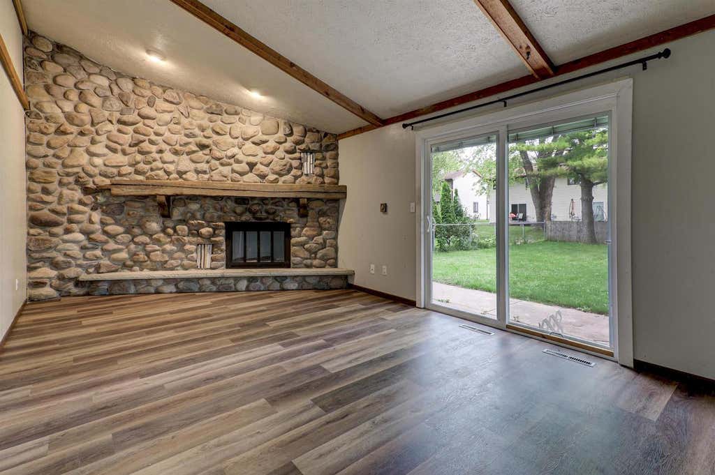 Photo of 1825 W Brewster STREET, Appleton, WI 54942 (MLS # 50328552)