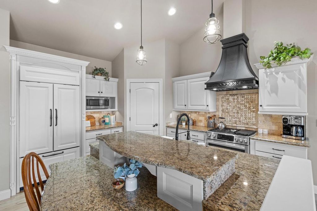 Photo of 1317 Brunette Downs DRIVE, Madison, WI 53718 (MLS # 2017850)