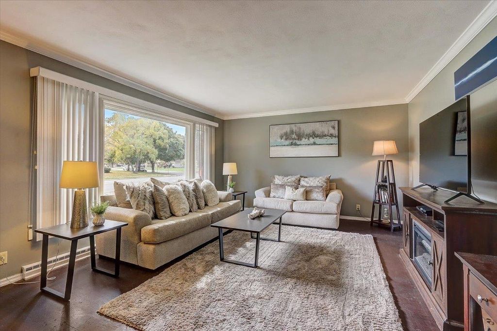 Photo of 205 Crestwood DRIVE, Waukesha, WI 53188 (MLS # 1945049)