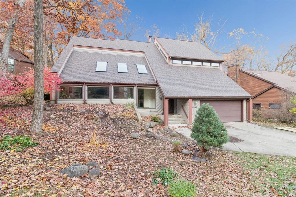 Photo of 5846 Schumann DRIVE, Fitchburg, WI 53711 (MLS # 2009685)