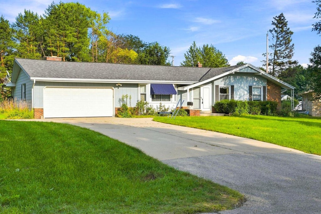 Photo of 4560 Imperial DRIVE, Brookfield, WI 53045 (MLS # 1976020)