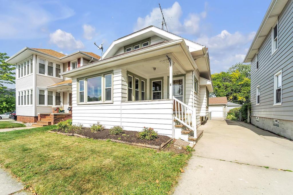 Photo of 3520 Kinzie AVENUE, Racine, WI 53405 (MLS # 1938380)
