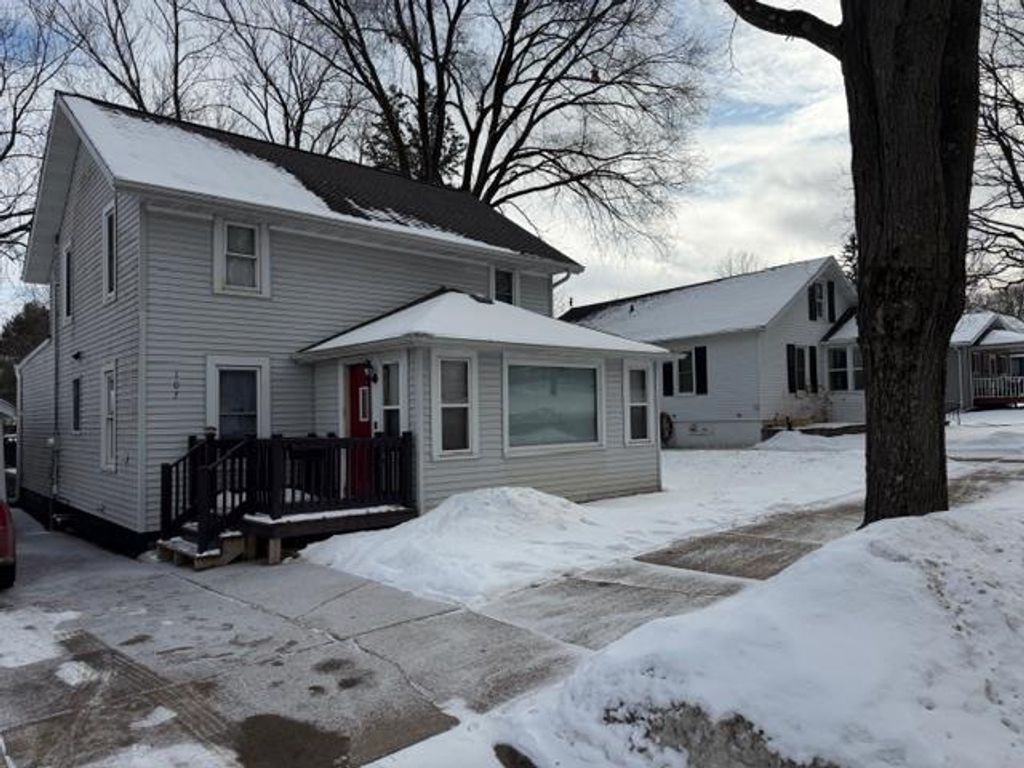 Photo of 107 Grand AVENUE, Neillsville, WI 54456 (MLS # 22600381)