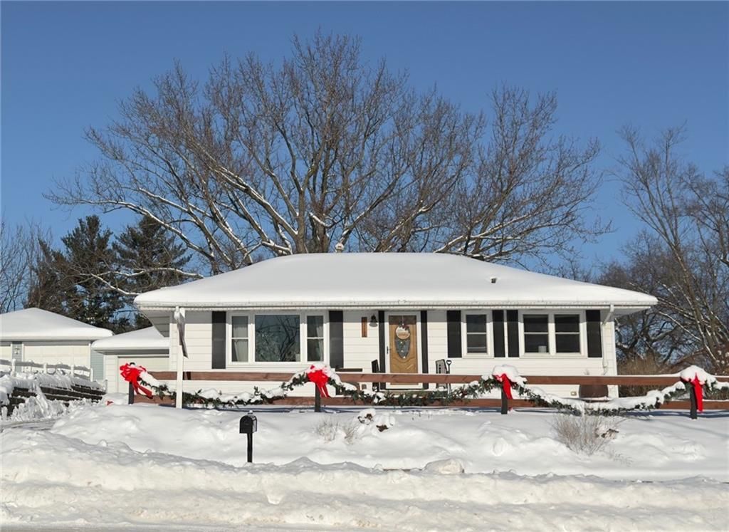 Photo of 1212 Folsom STREET, Eau Claire, WI 54703 (MLS # 1597431)