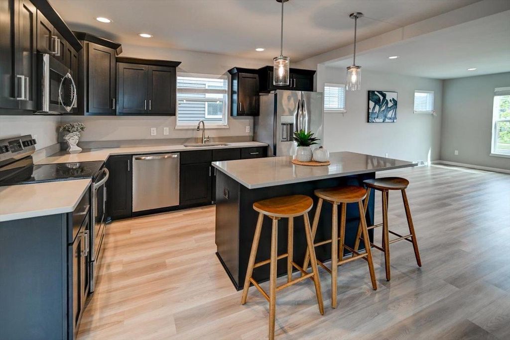 Photo of 6567 Prairie Wood DRIVE, Mcfarland, WI 53558 (MLS # 2009746)