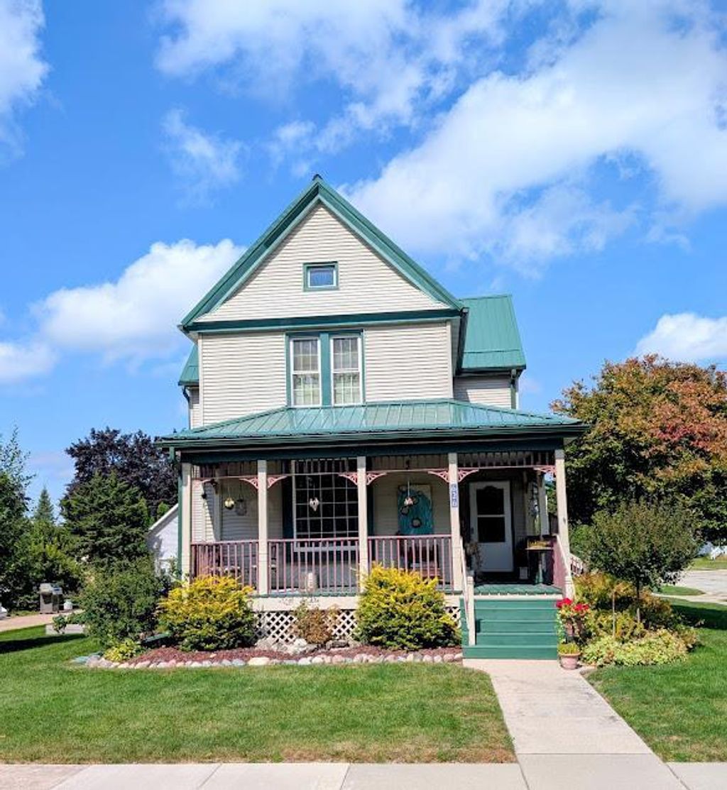 Photo of 626 E Brown STREET, Waupun, WI 53963 (MLS # 2020103)