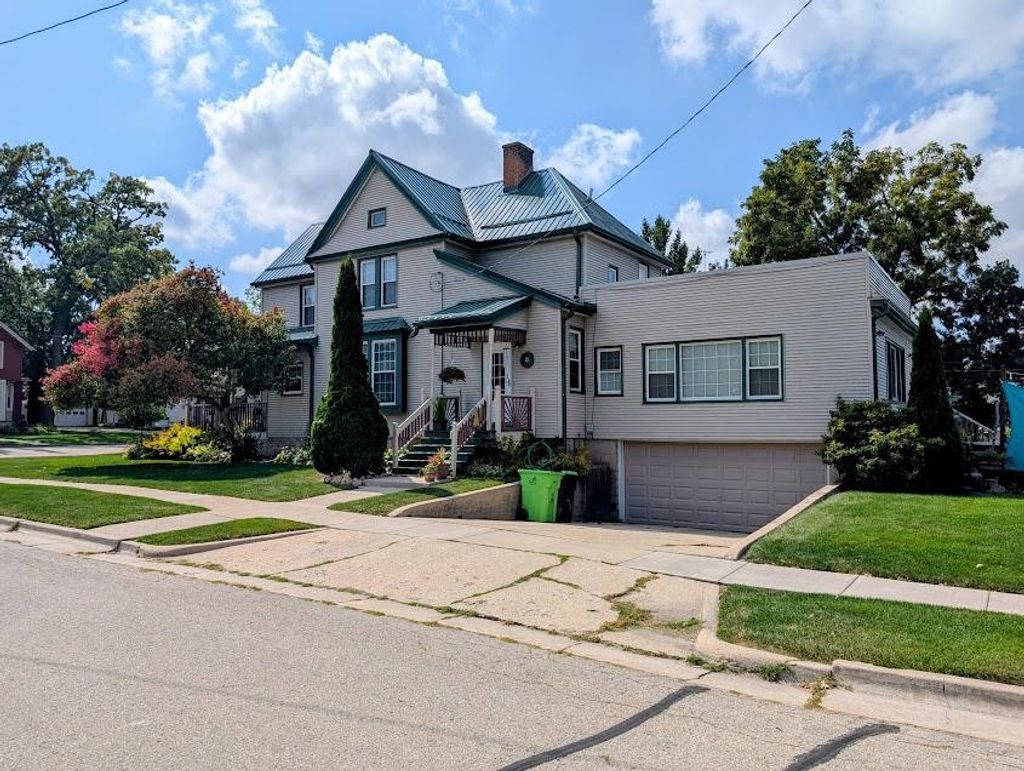 Photo of 626 E Brown STREET, Waupun, WI 53963 (MLS # 2020103)