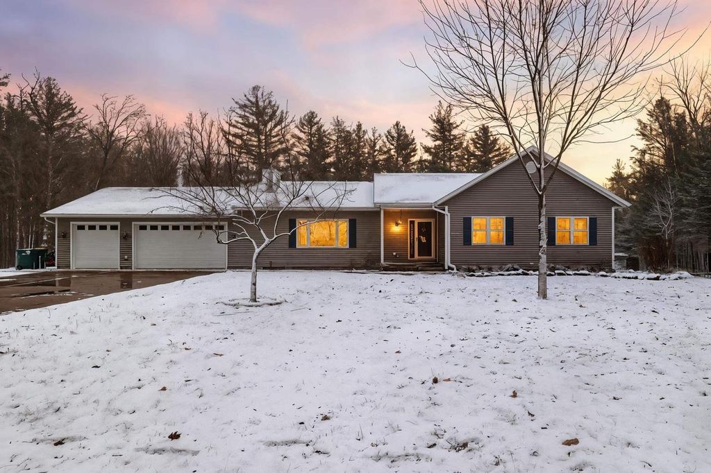 Photo of 2701 Blue Jay LANE, Stevens Point, WI 54481 (MLS # 22505564)