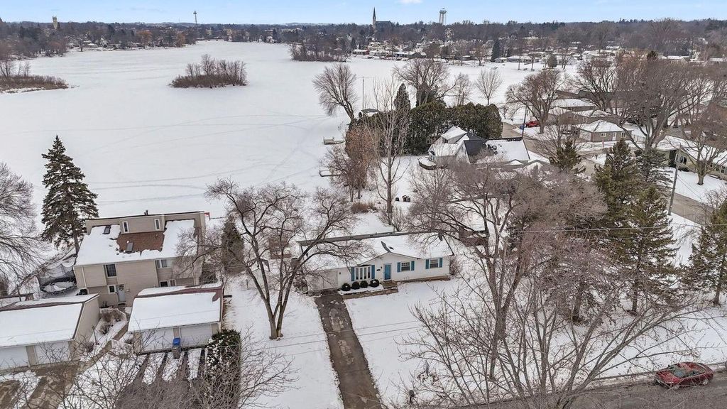 Photo of 121 W Spaulding STREET, Watertown, WI 53098 (MLS # 1948122)