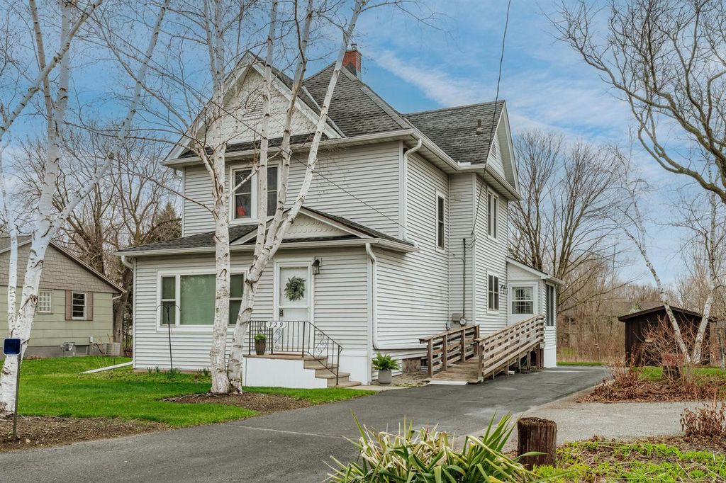 Photo of 729 Palmyra STREET, Sullivan, WI 53178 (MLS # 1955162)