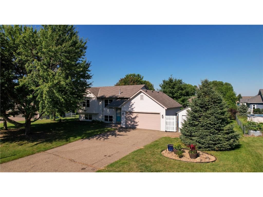 Photo of 705 Robert Phillip PLACE, Roberts, WI 54023 (MLS # 7094435)
