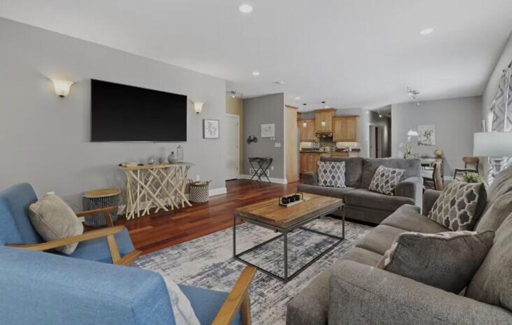 Photo of 224 E Lloyd STREET, Milwaukee, WI 53212 (MLS # 1958021)