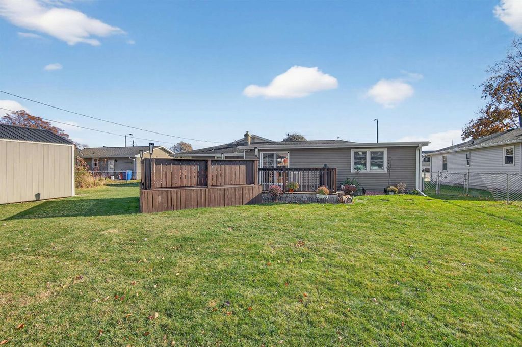 Photo of 2112 S Oneida STREET, Green Bay, WI 54304 (MLS # 50318326)