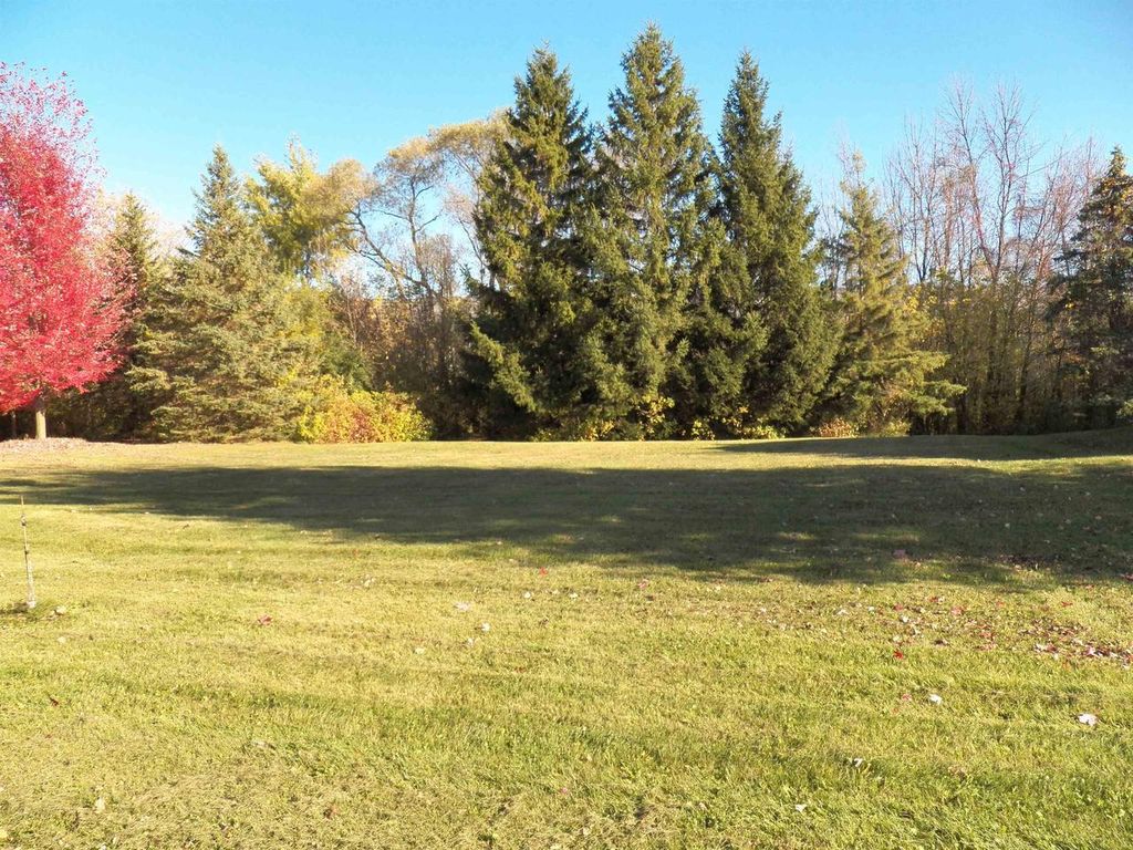 Photo of 205 W Haven COURT, Luxemburg, WI 54217 (MLS # 50321671)