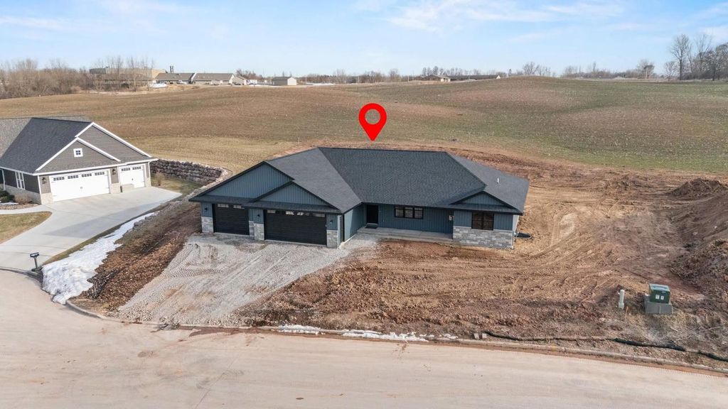 Photo of 3382 Largo Ridge COURT, Green Bay, WI 54311 (MLS # 50322905)