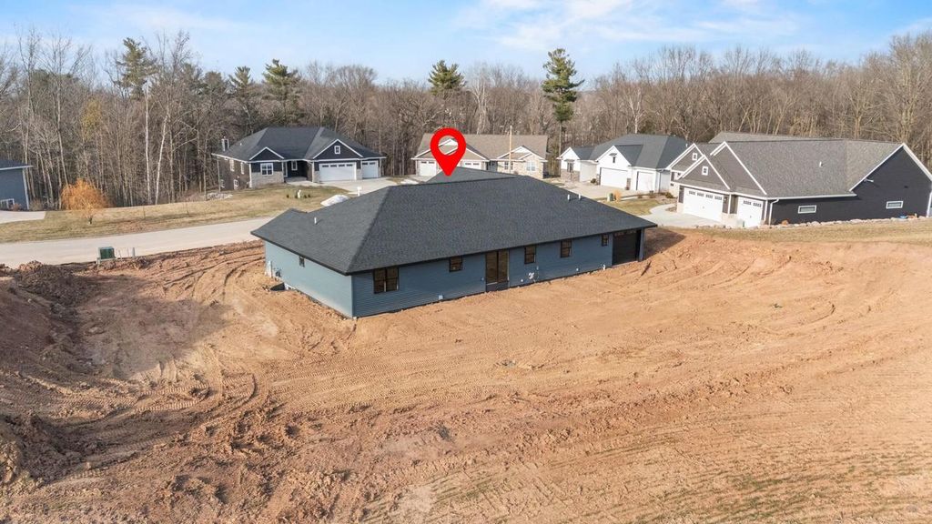 Photo of 3382 Largo Ridge COURT, Green Bay, WI 54311 (MLS # 50322905)