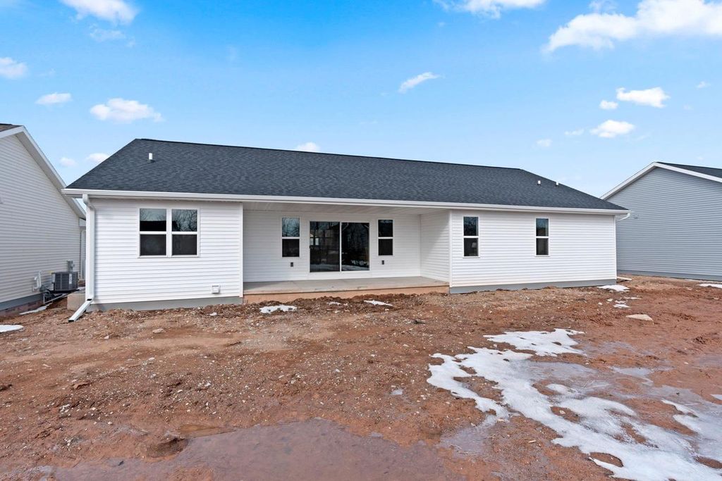 Photo of 2652 Lawrence LANE, Neenah, WI 54956 (MLS # 50322962)