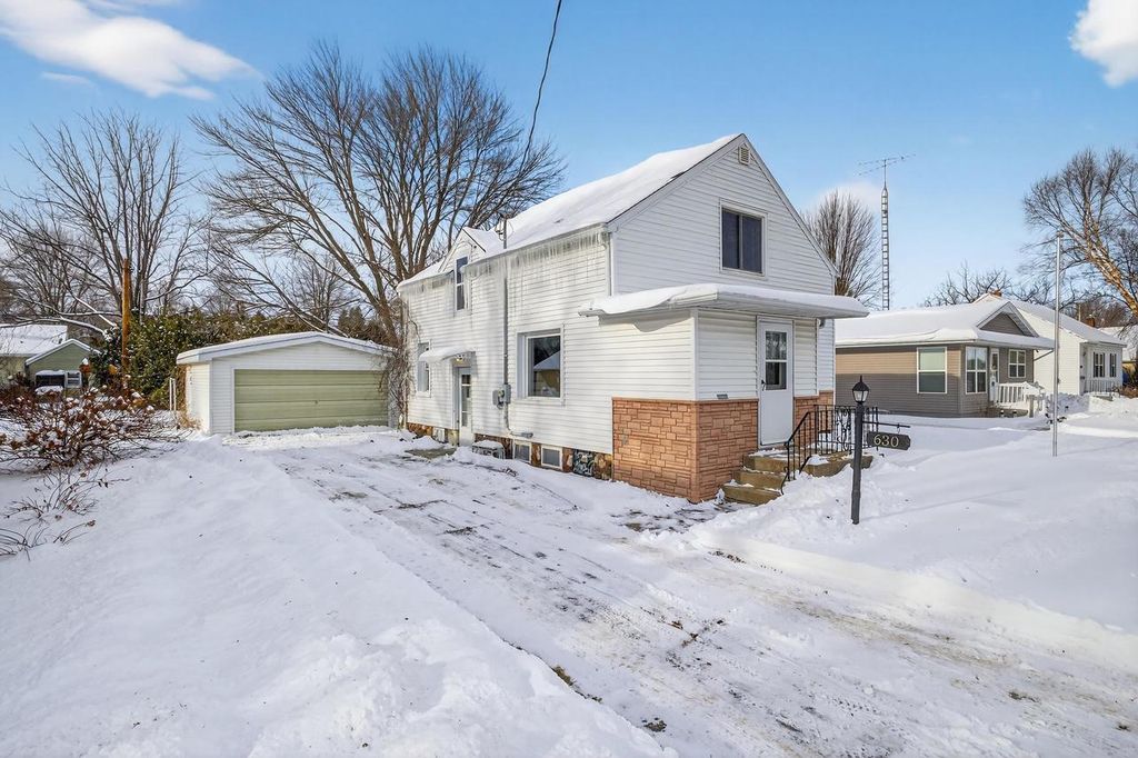 Photo of 630 S 17th AVENUE, Wisconsin Rapids, WI 54495 (MLS # 22505713)