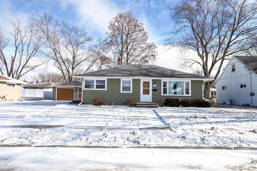 Photo of 1312 Glenview AVENUE, Kaukauna, WI 54130 (MLS # 50320030)