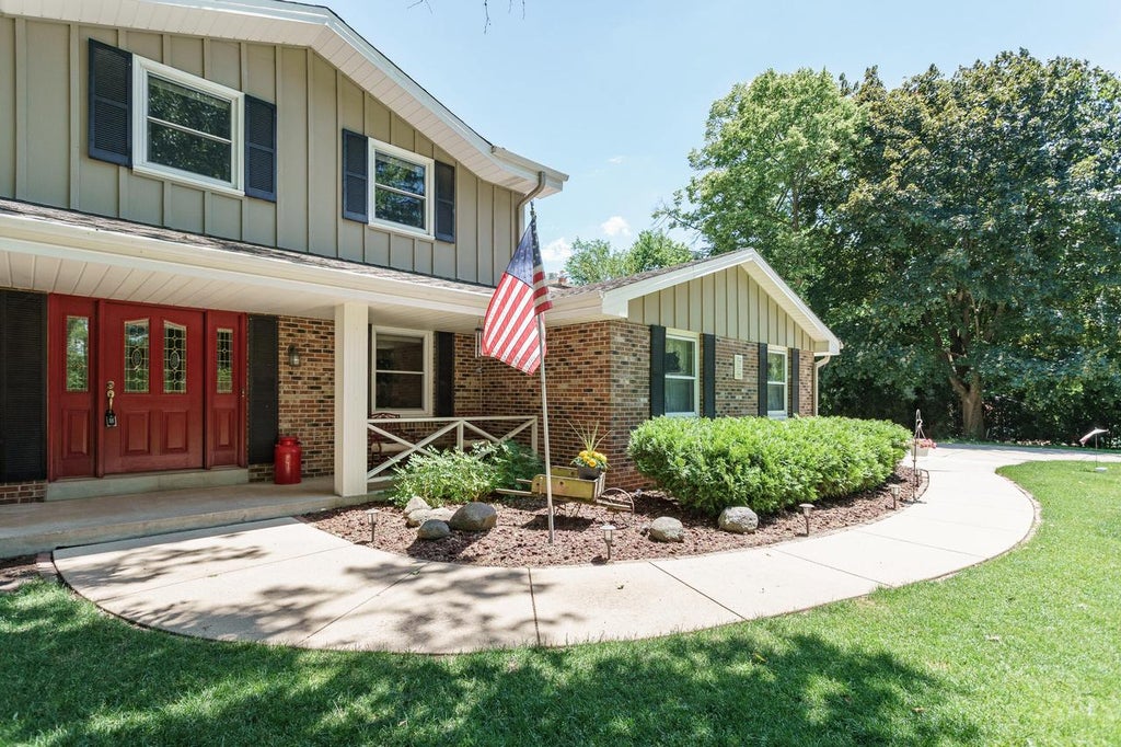 Photo of 5600 S Kurtz ROAD, Hales Corners, WI 53130 (MLS # 1966445)