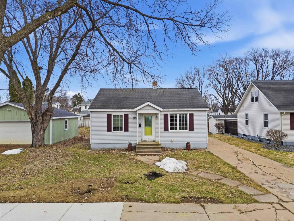 Photo of 505 S Ash AVENUE, Marshfield, WI 54449 (MLS # 22601303)