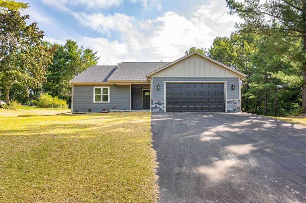 Photo of 914 Marcy COURT, Wisconsin Dells, WI 53965 (MLS # 2008502)