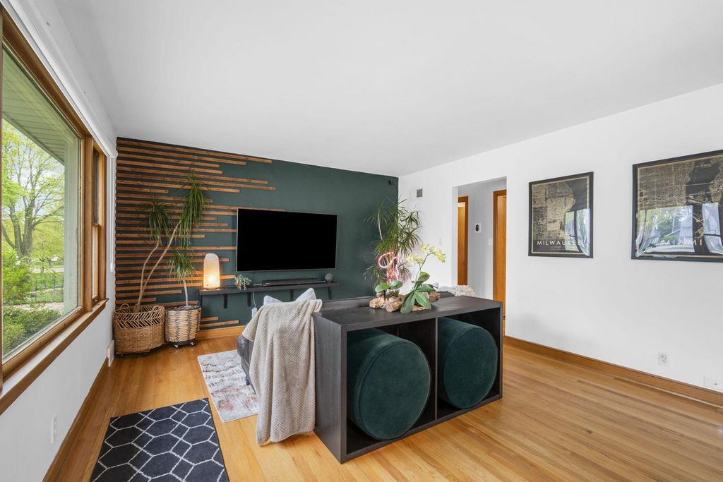 Photo of 210 N 90th STREET, Milwaukee, WI 53226 (MLS # 1960246)
